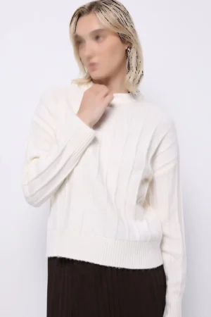 پلیور زنانه شیری گرم پاییز-زمستانه شیک یقه‌گرد برند کلینز