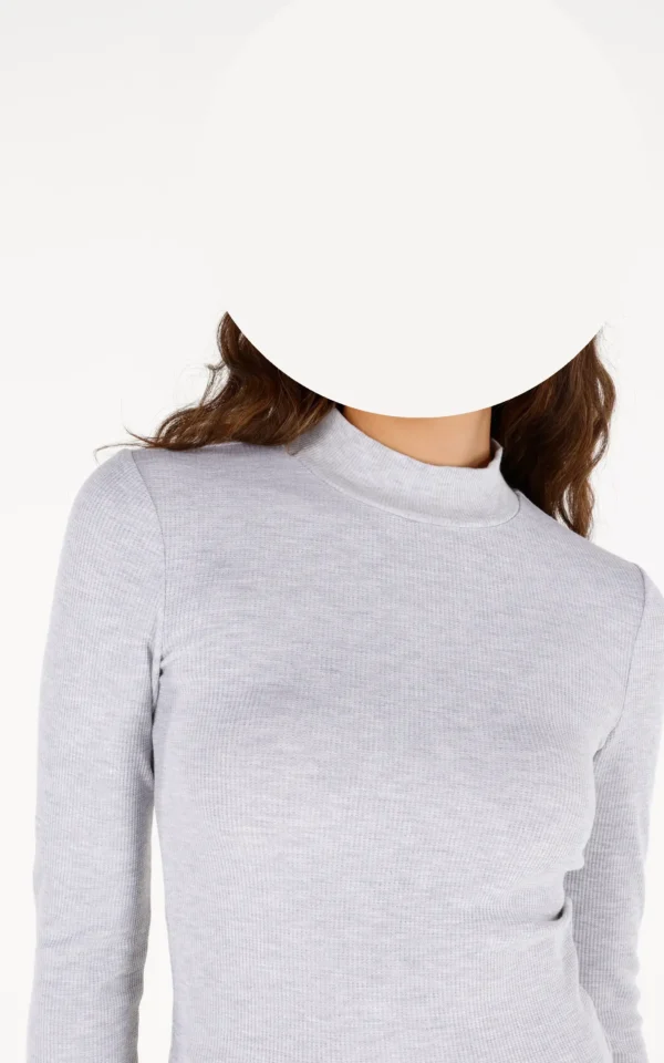 بلوز زنانه آستین بلند طوسی Colin's با طراحی ساده و شیک از نمای نزدیک