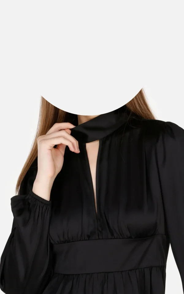 پیراهن زنانه مجلسی کرپ حریر Colin's از نمای نزدیک