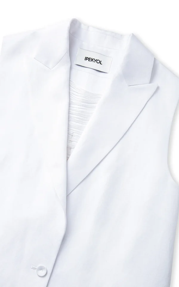 جلیقه زنانه سفید دکمه‌دار مجلسی ایپکیول